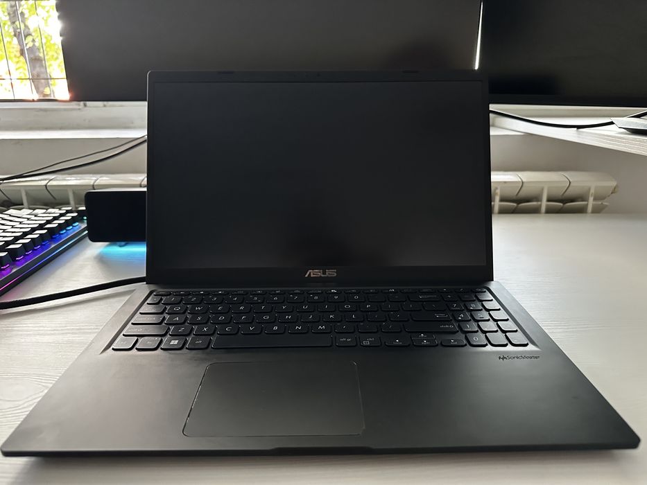 Laptop Asus Vivobook 15” i5 16gb 1.5TB