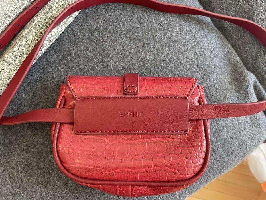Малка чанта Esprit за кръста