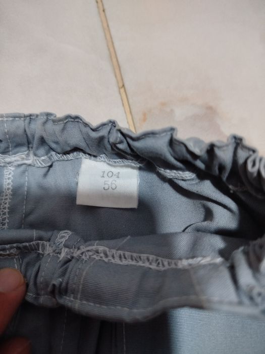 Продавам панталони