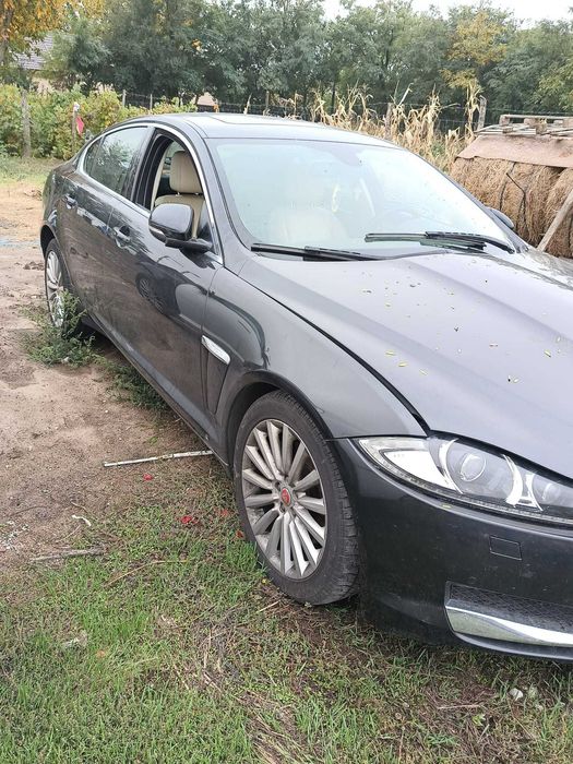 Vand Jaguar XF x250 2015