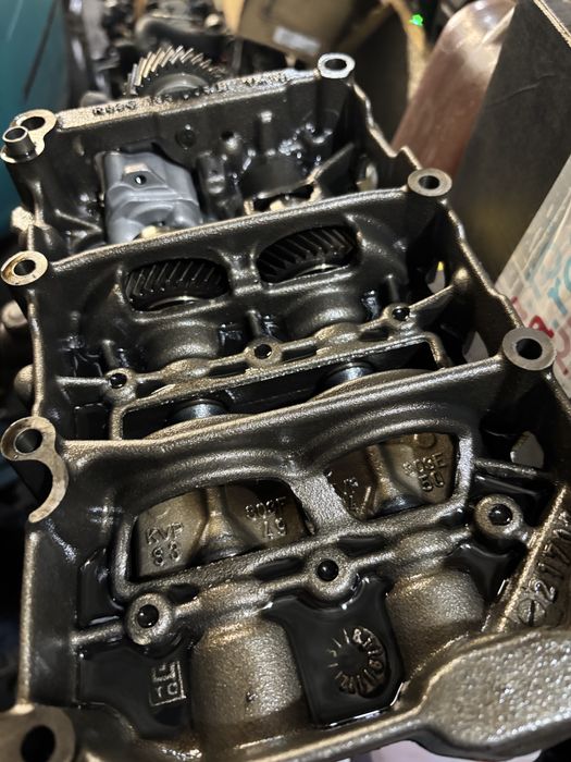 Pompă ulei Passat B6 2.0 BMP