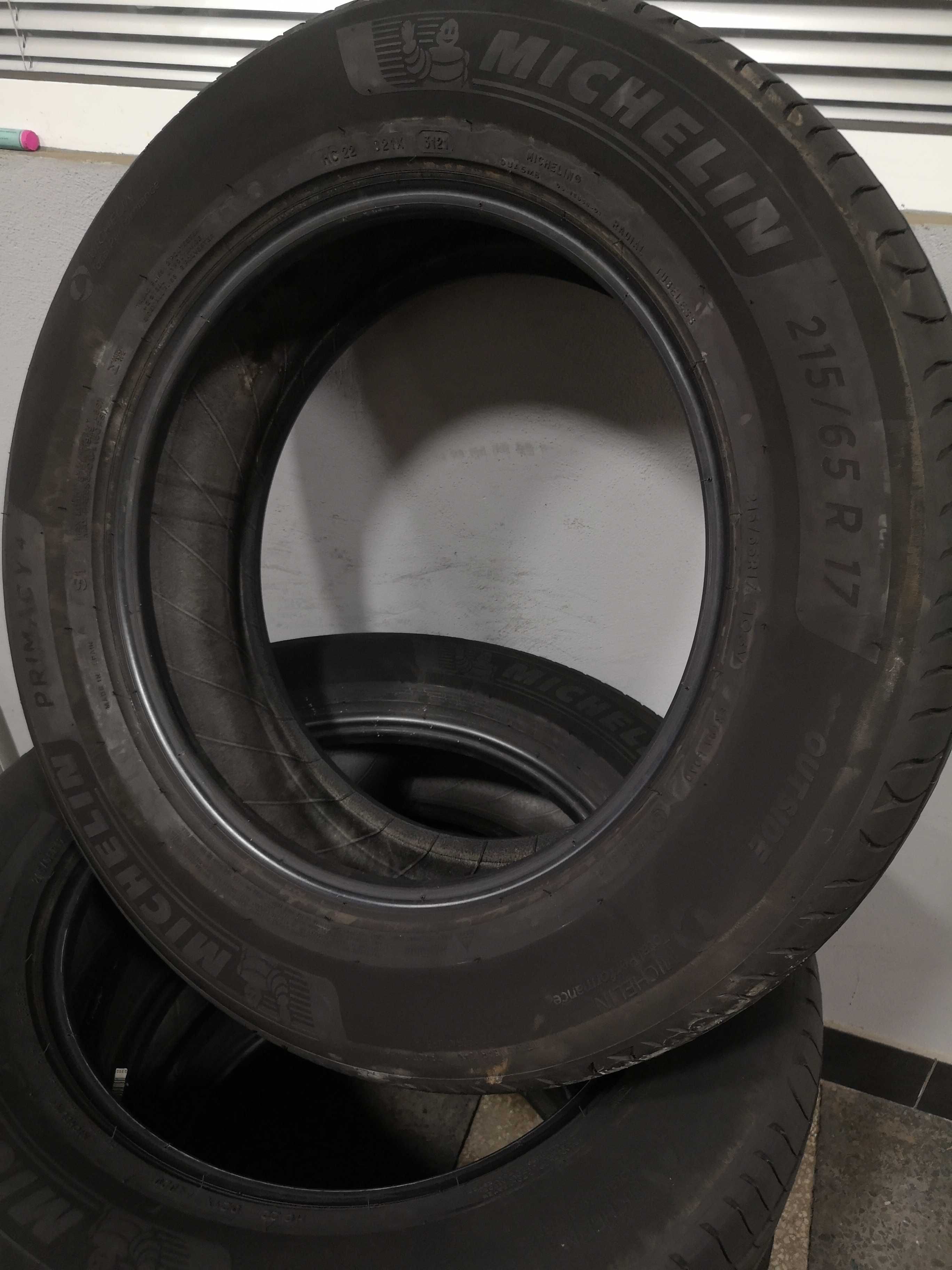 4бр 215/65/17 MICHELIN 6,5мм грайфер дот:21г +++