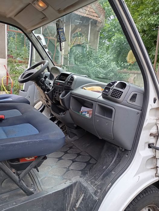 Fiat Ducato 2,2, alb in 4 uși in stare buna