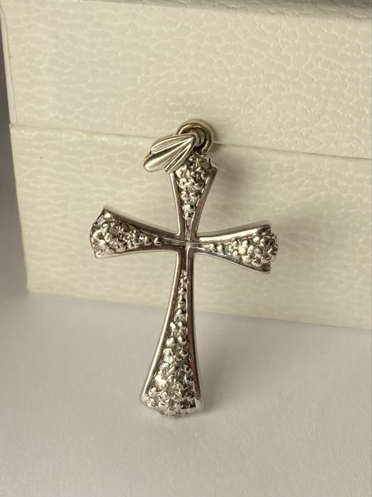 Cruce aur alb 18kt.cu diamante