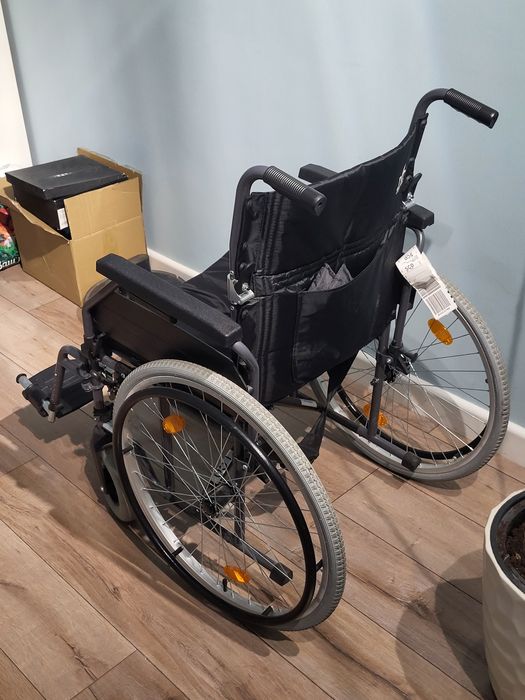 Инвалидная коляска