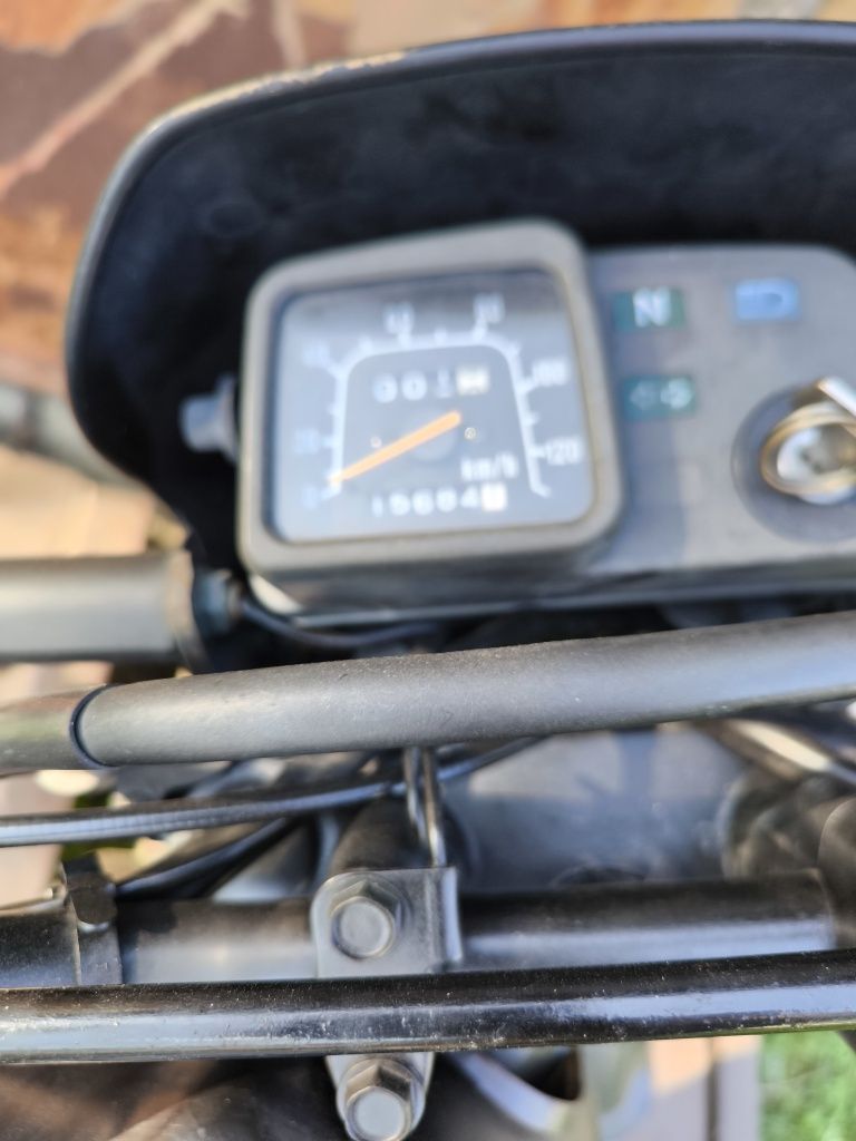 Motocicletă Suzuki dr 125SE