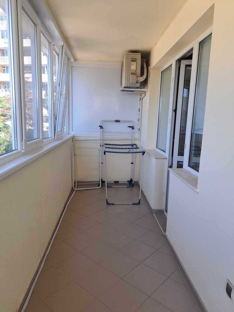 Дава се под наем Четиристаен апартамент в Варна, Автогара - 130 кв.м за 1200 € - Снимка #8