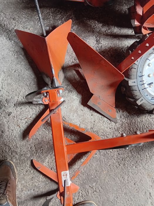 Vind motocultor ruris stare buna functionare pret 3300lei