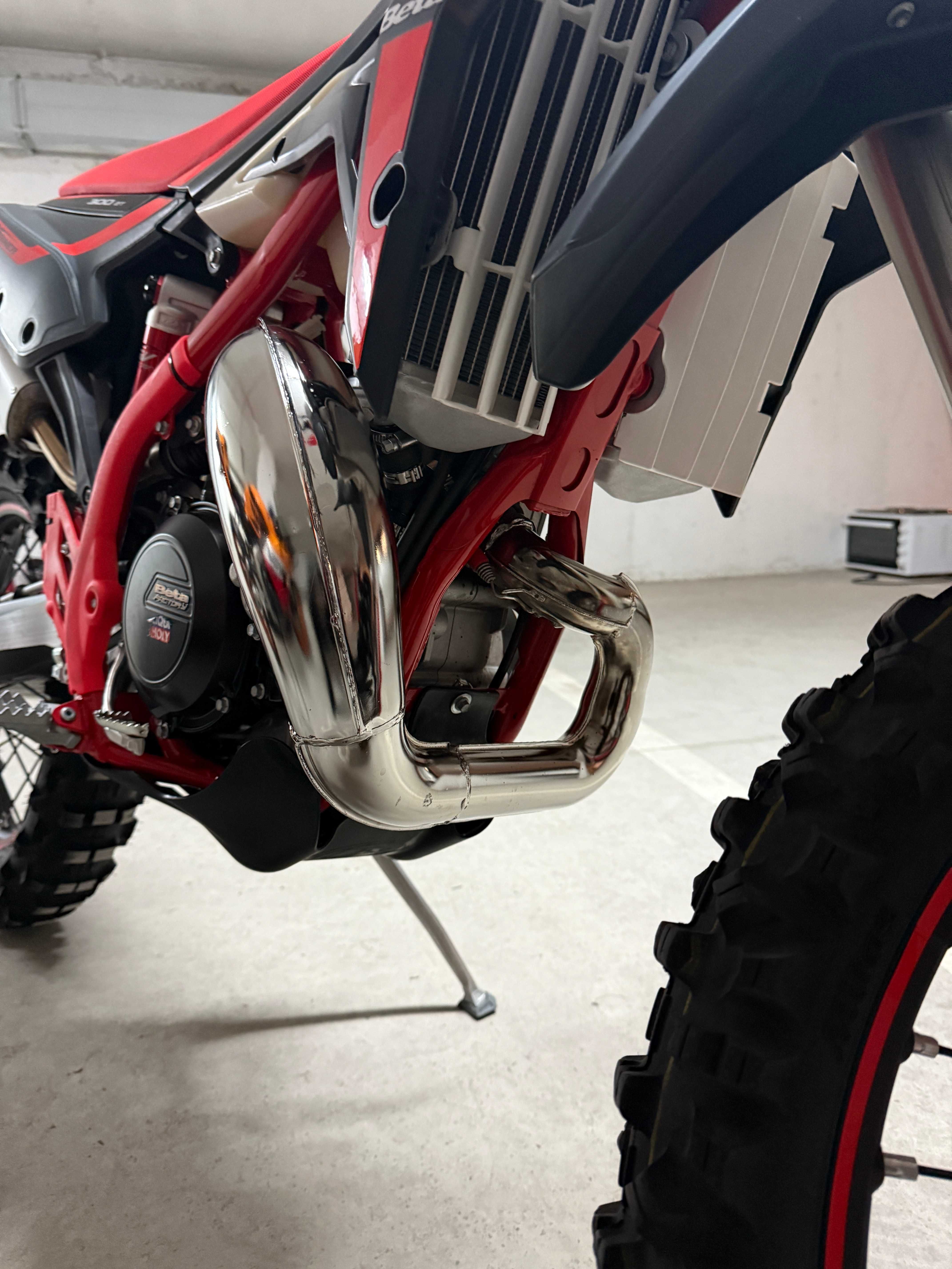Заводска Гайда, Stock pipe за Beta X-Trainer 300