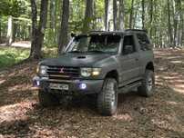 Mitsubishi pajero 2.5