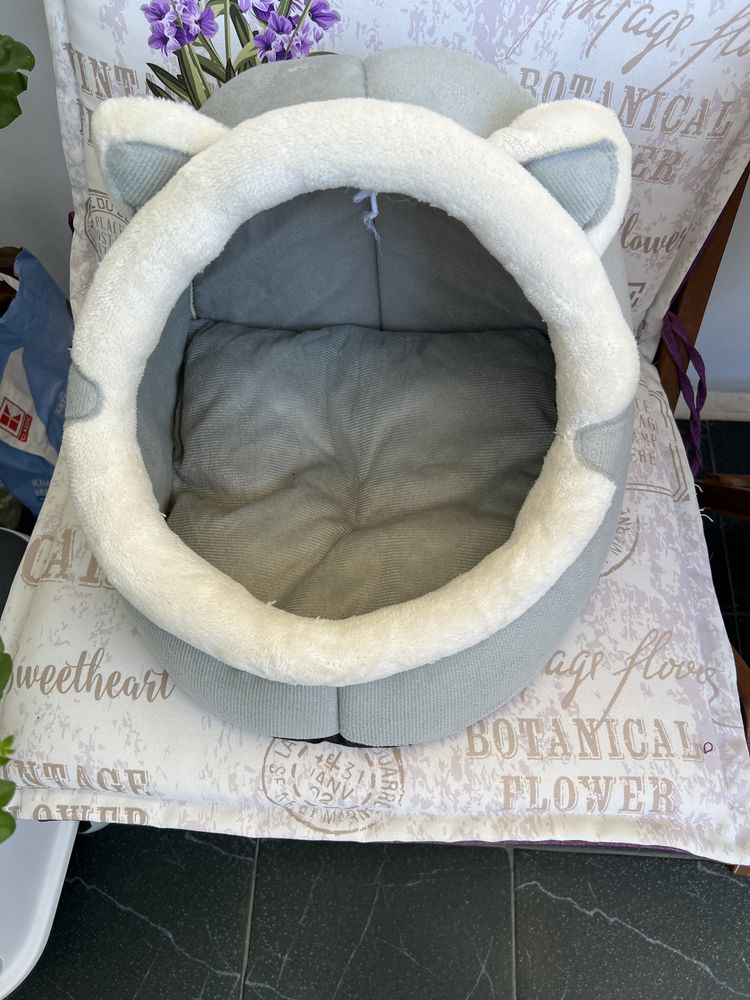 Котешко легло