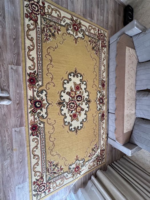 Продаётся ковёр (2×4 м)