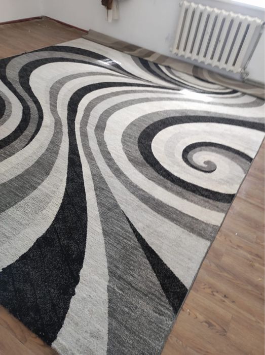 палас 3/5 2 штука один за 25к