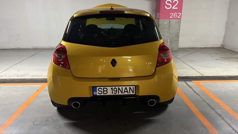 Renault clio 3 RS 200