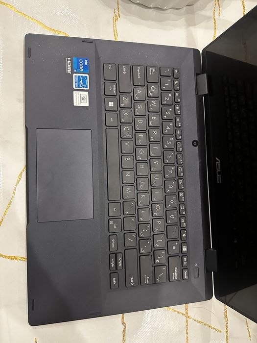 ASUS Expertbook i5-1135G7