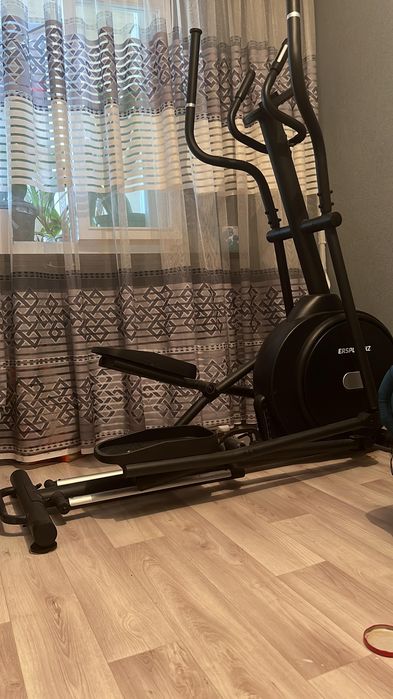 Продам тренажёр эллиптический.
