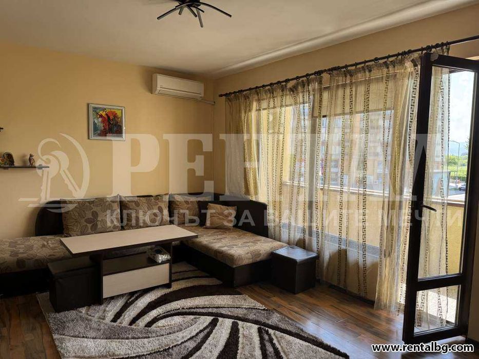 Дава се под наем Тристаен апартамент в Пловдив, Център - 100 кв.м за 459 € - Снимка #1