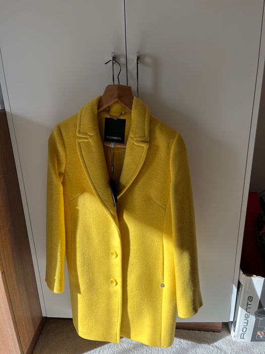 Продавам дамско палто