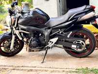 Yamaha.        Fz6