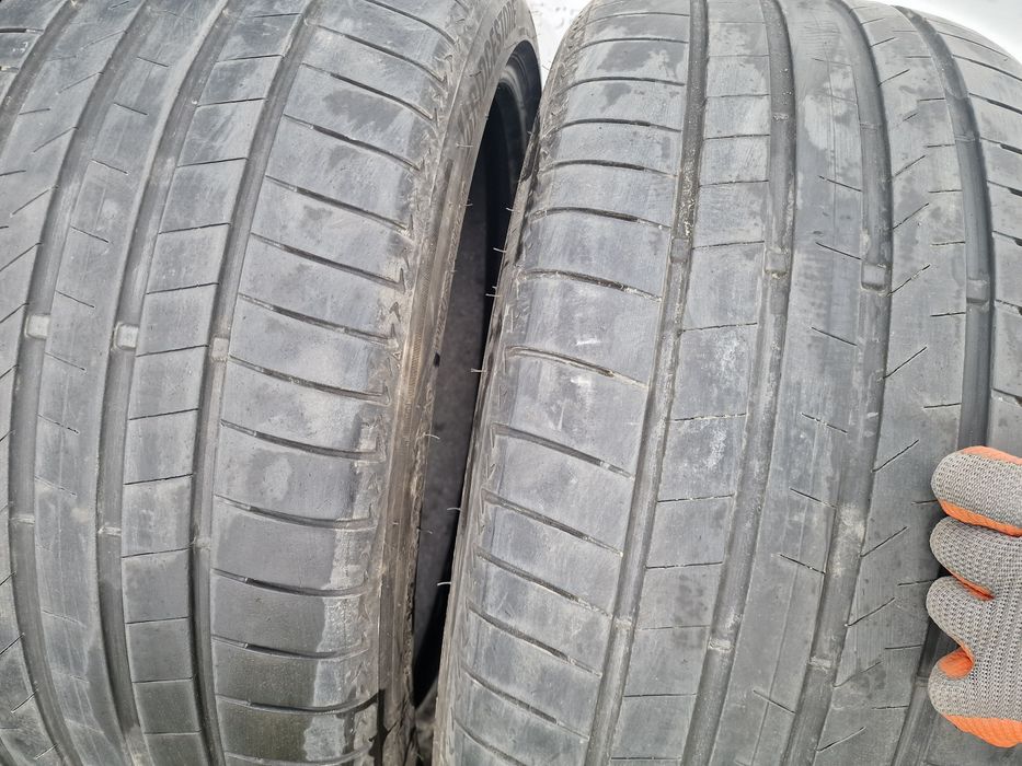 Anvelope 285/35R22 marca Bridgestone, DOT 2022