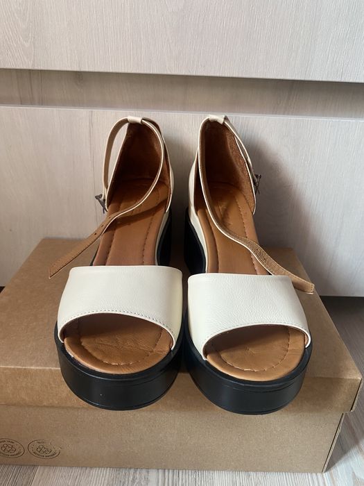 Sandale cu platformă Dasha