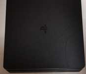 Playstation 4 slim