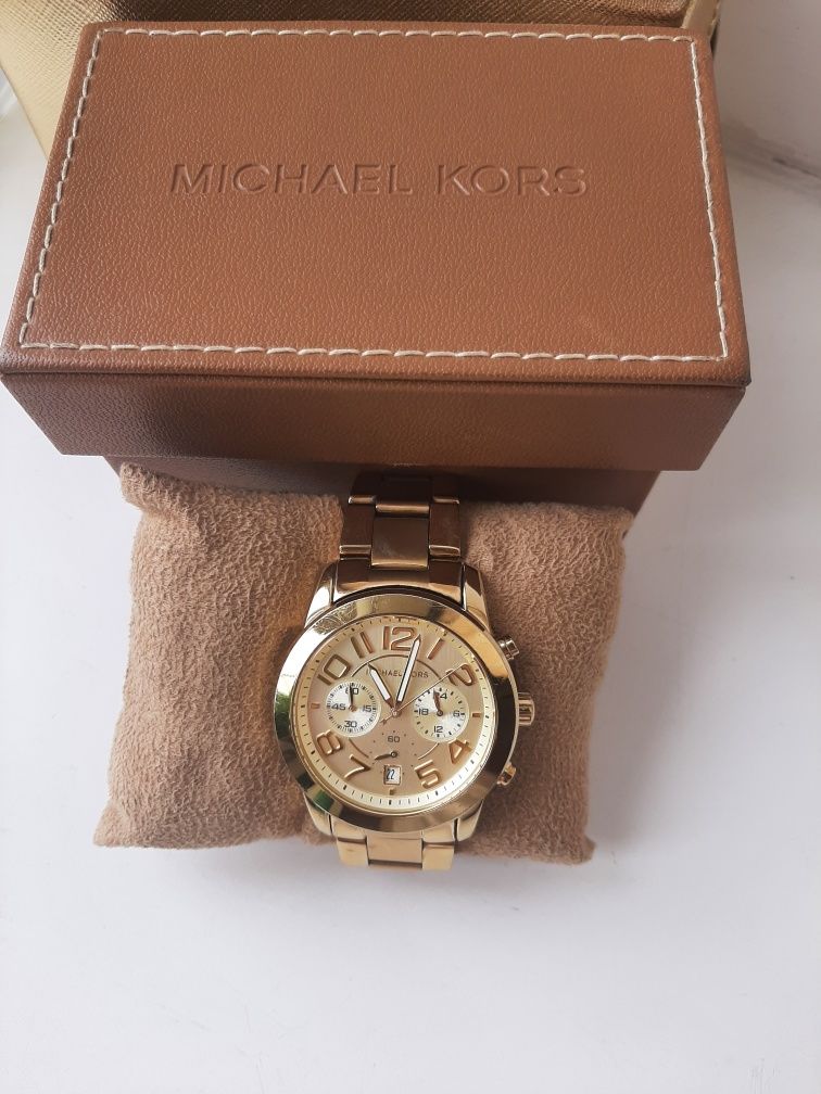 Часы Michael kors