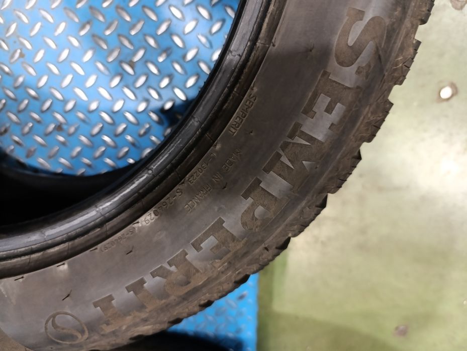 Зимни гуми Semperit 235/55/18 Speed grip 5 , dot 3523