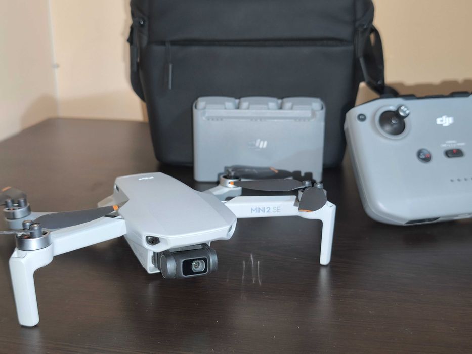 DJI Mini 2 SE Fly more Combo