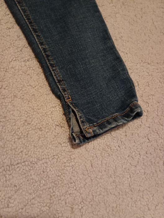 Тъмносиньо дамско дънки на Зара размер 34