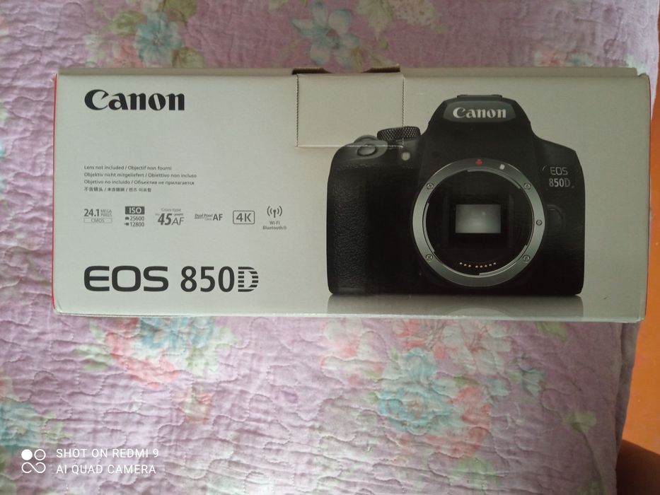 Продам зеркальный фотоаппарат Canon