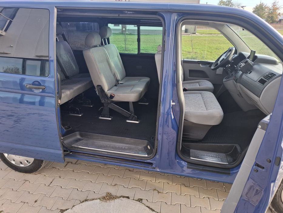 Vând Vw Caravelle T5