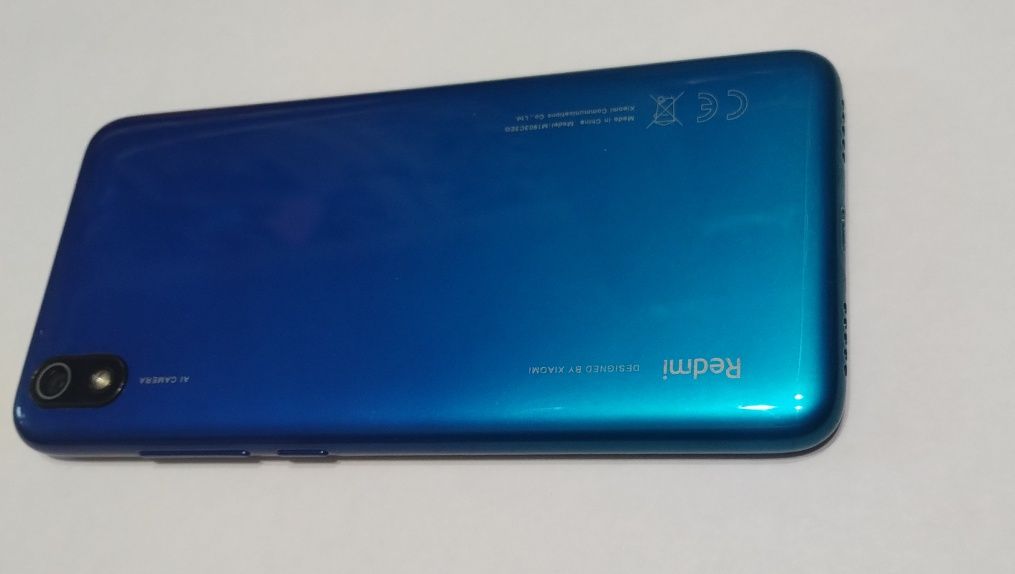 Redmi 7A смартфон + чехлы в подарок