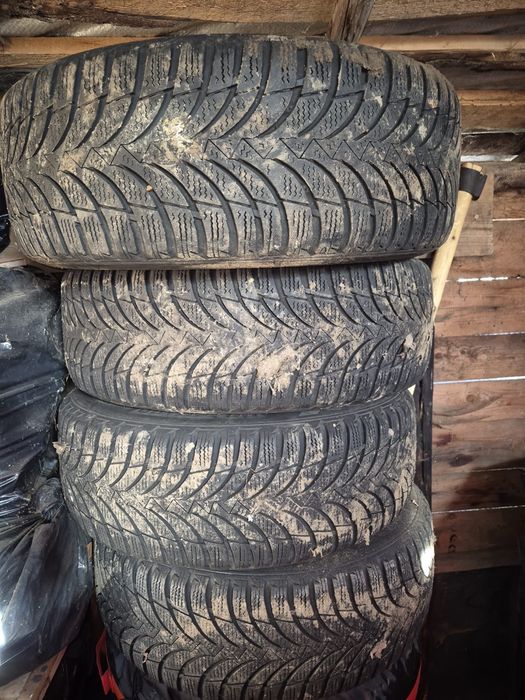 Set jante aliaj 16’’cu cauciucuri de iarna