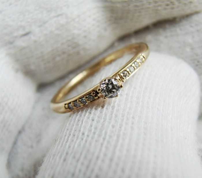Inel Aur 14K De Logodna Cu Diamante Diamant 0.14ct unicat