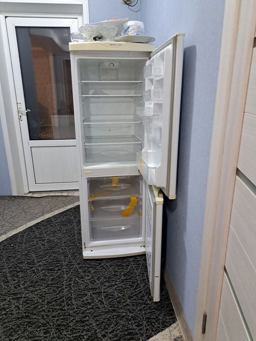 Х о л о д и л ь н и к  LG