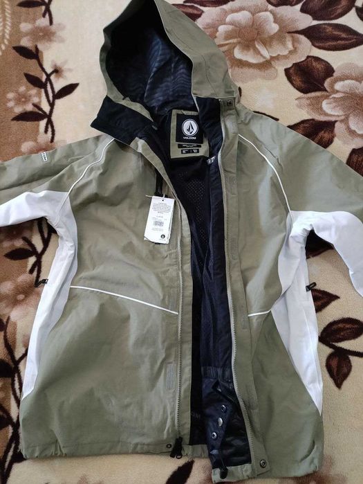 СКИДКА! Куртка VOLCOM меюрана 15к, для горолыжного спорта