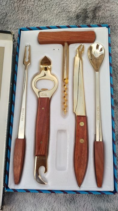 Комплект за вино с златно покритие