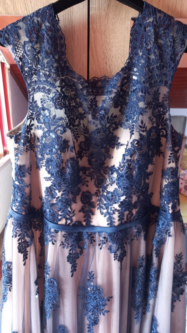 Rochie de gala nașă