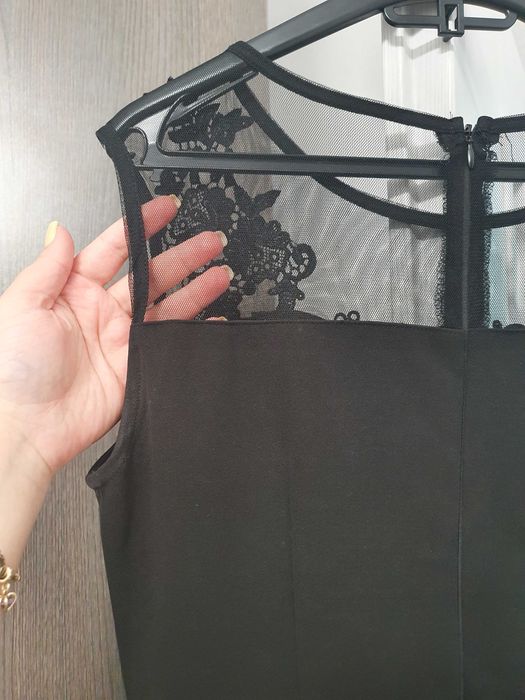 Черна рокля с дантела