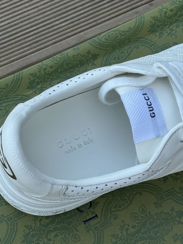 Обувки на gucci чисто нови унисекс