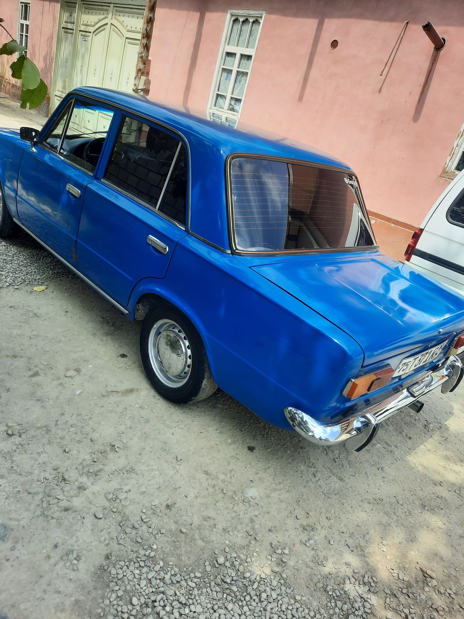 2101 sotiladi 1975.yil