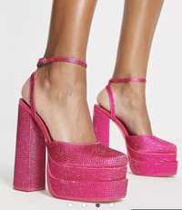 Розови високи обувки