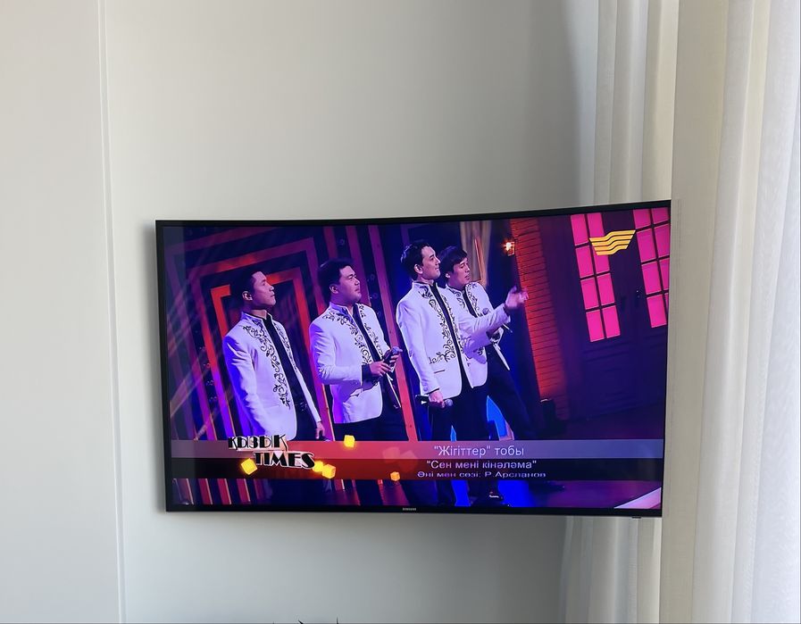 Телевизор Самсунг SMART с изогнутым экраном, диагональ 48’’
