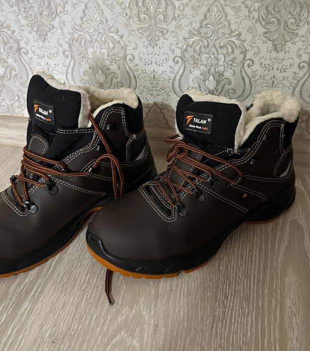 Зимние спец обуви ботинки 42р и 43р бренд TALAN и ANTTEK