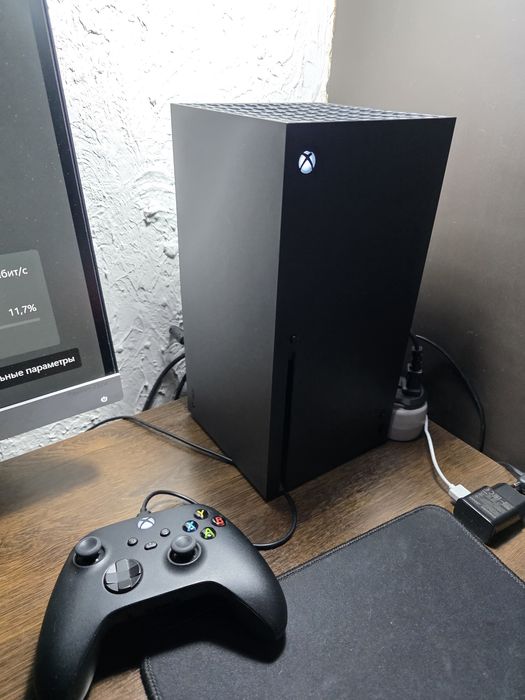 Продам Xbox series X 1tb