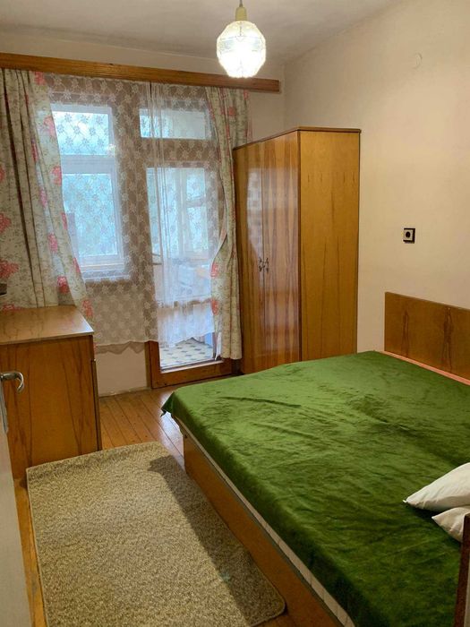 Дава се под наем Тристаен апартамент в Бургас, Възраждане - 67 кв.м за 204 € - Снимка #2