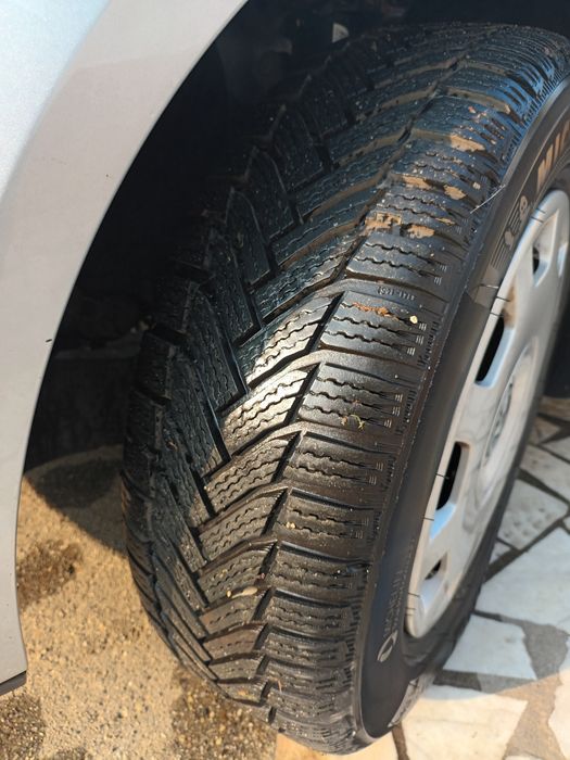 Vând vw touran 1,4 benzină,140 cp,euro 5,recent înmatriculat.