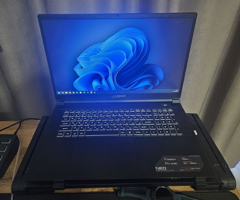 Продам ноутбук ardor gaming neo g17