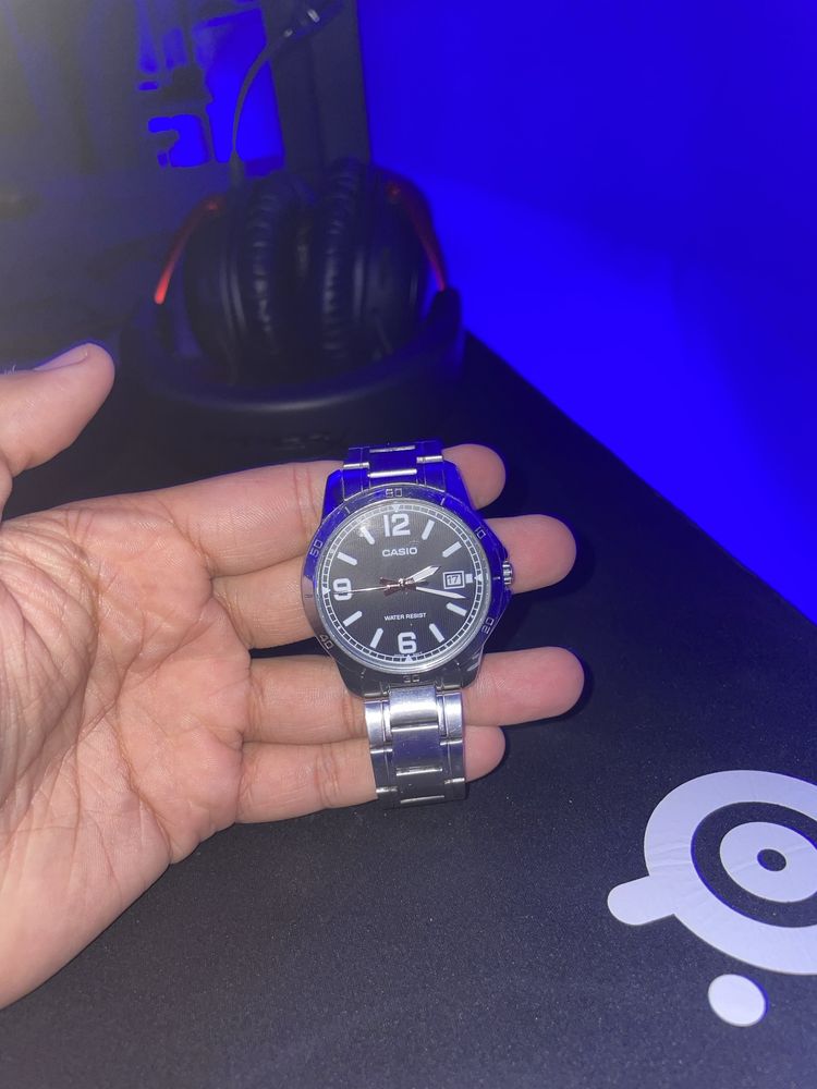 Продам часы CASIO